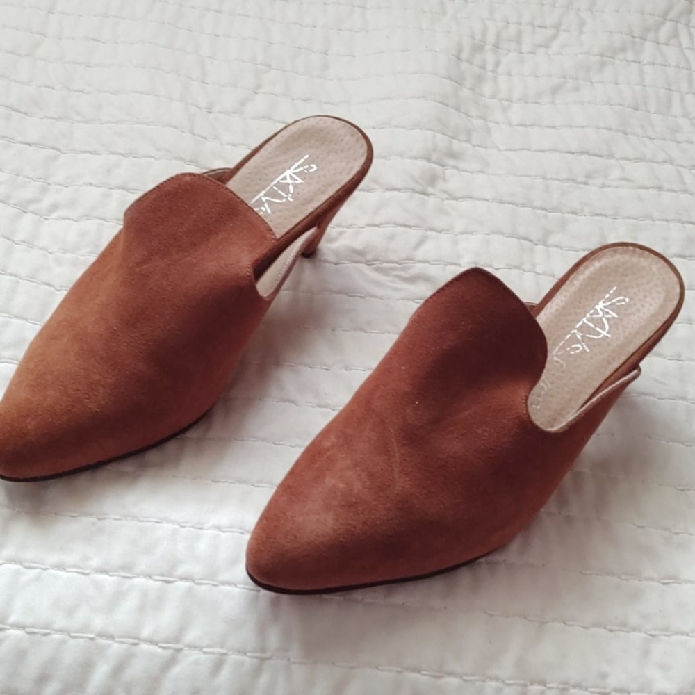 Shoes - Picture 2 of 2